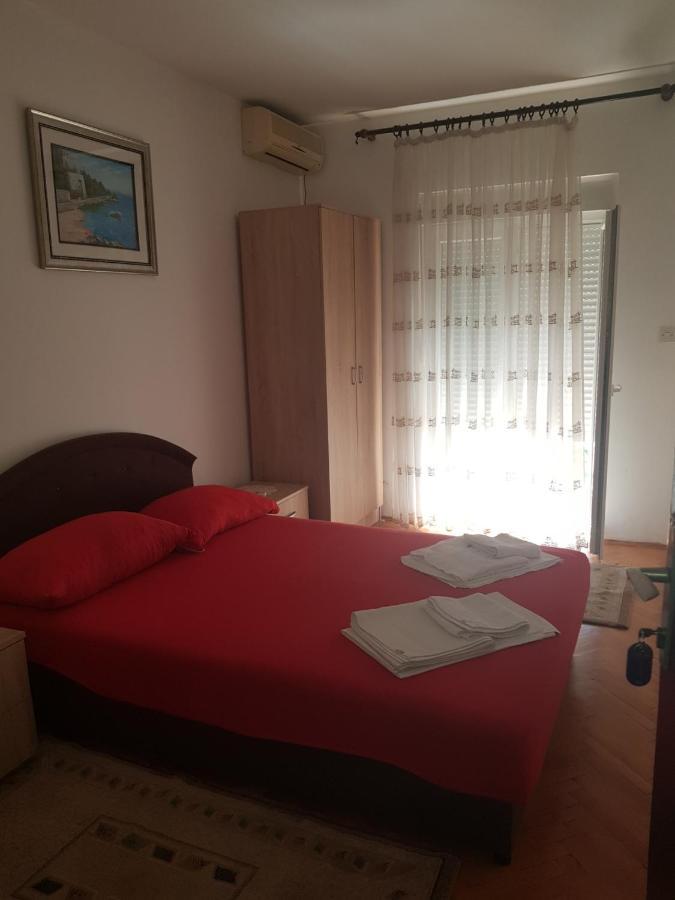 Sobe I Apartmani Marovic Петровац Экстерьер фото