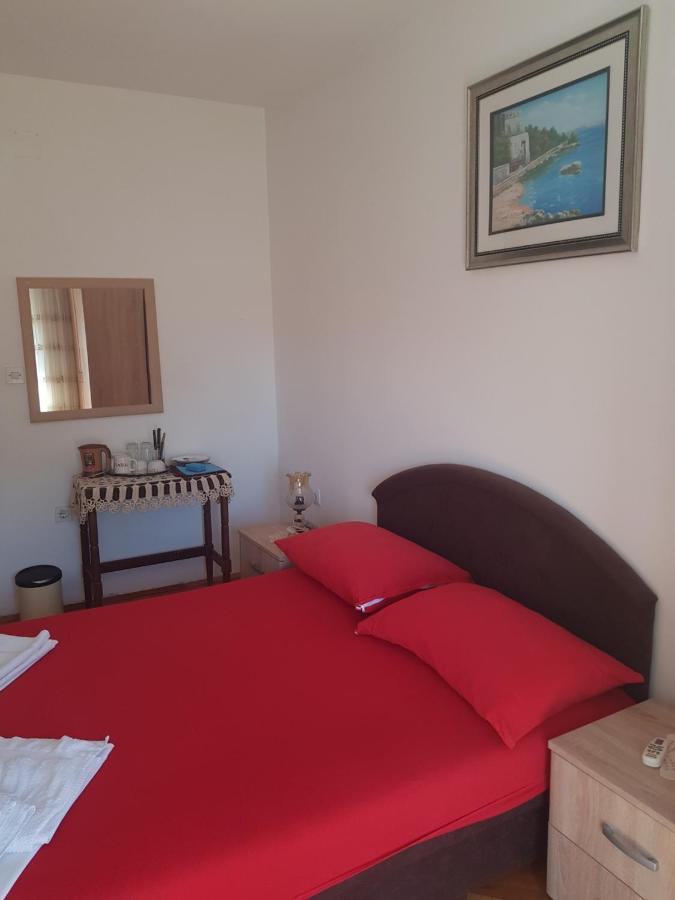 Sobe I Apartmani Marovic Петровац Экстерьер фото