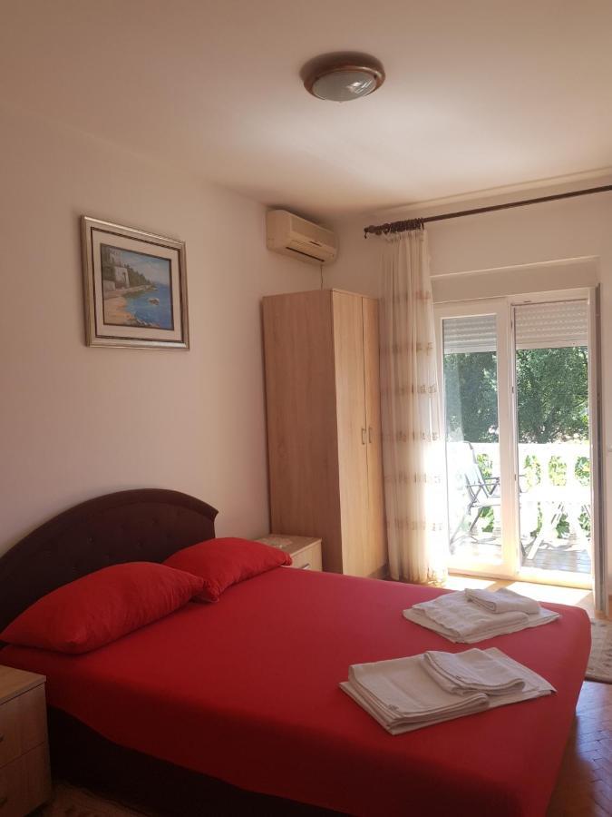 Sobe I Apartmani Marovic Петровац Экстерьер фото