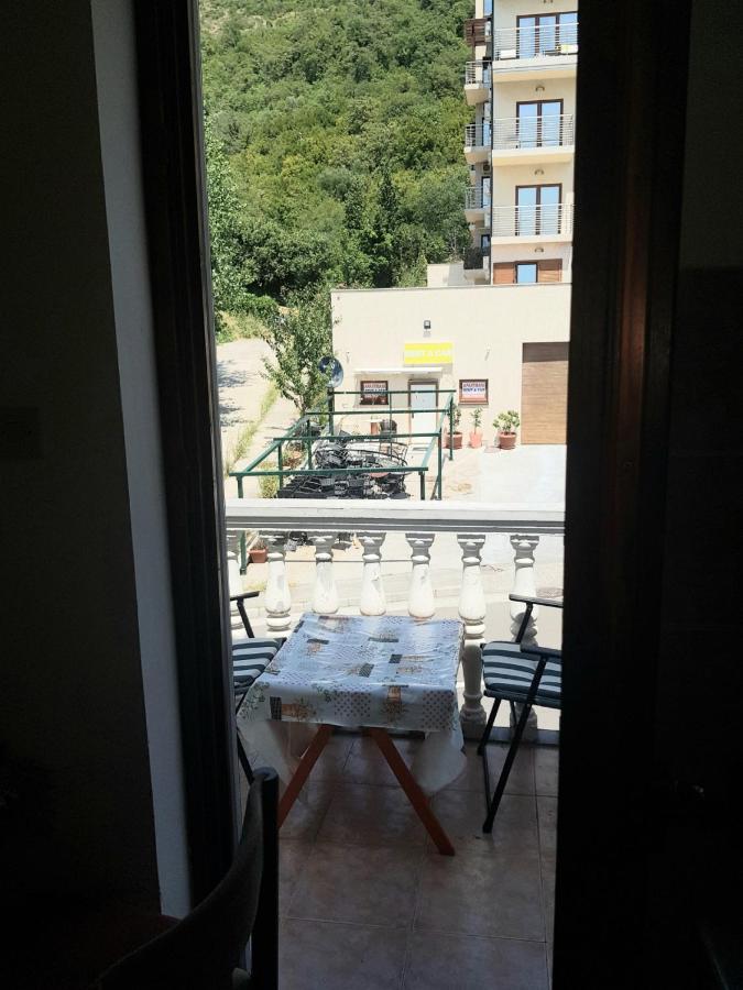 Sobe I Apartmani Marovic Петровац Экстерьер фото