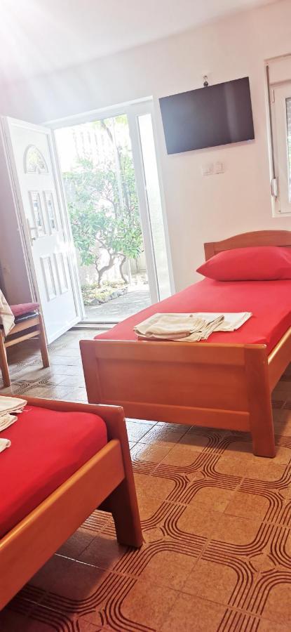 Sobe I Apartmani Marovic Петровац Экстерьер фото