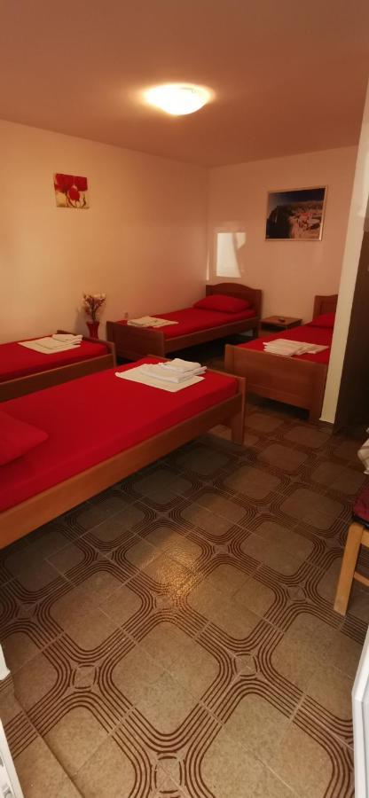 Sobe I Apartmani Marovic Петровац Экстерьер фото