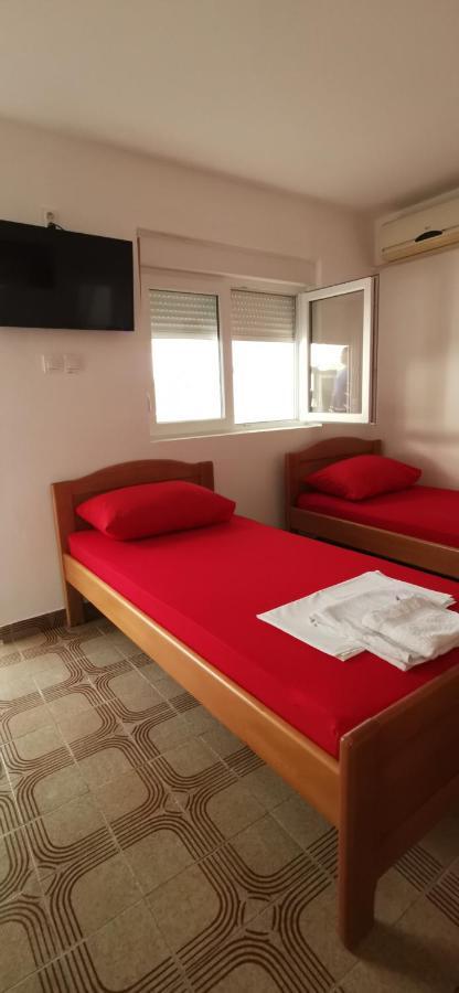 Sobe I Apartmani Marovic Петровац Экстерьер фото